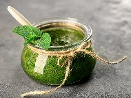 Рецепта Зелен чътни сос от кориандър и мента за панирани ястия и бяло месо